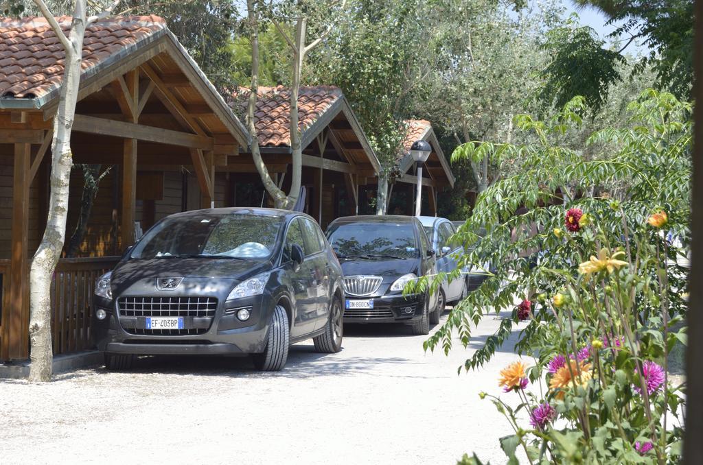 Camping La Pineta Porto Recanati Exterior foto